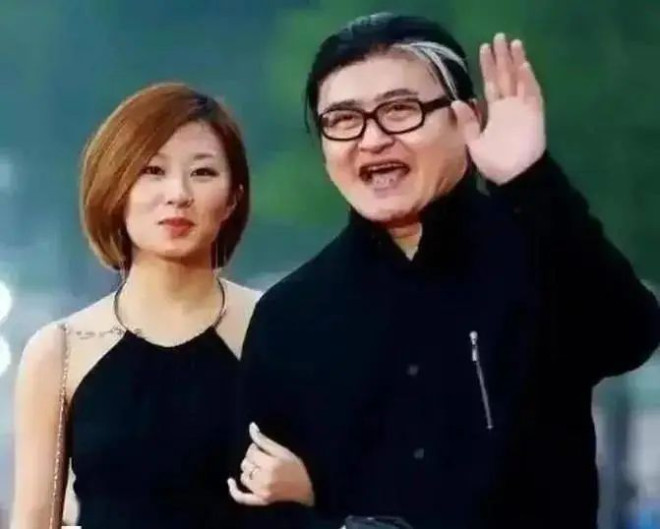 一代歌星刘欢晚年生活悲凉，女儿未婚，父母离世，今60岁苦度日